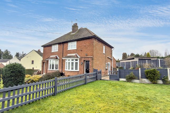 2 bed property, in Manor Road, £240,000
