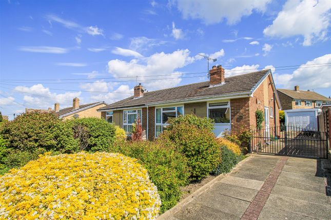 2 bed property, in Castle View, £220,000
