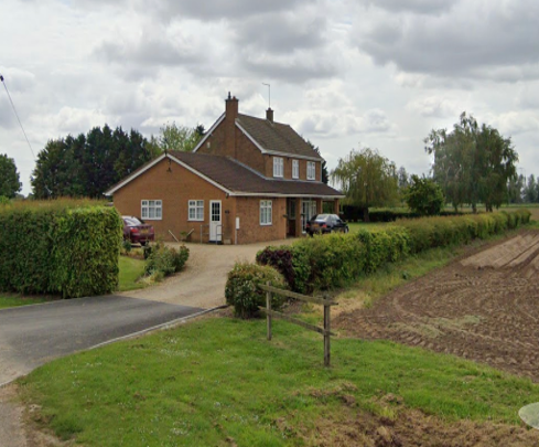 3 bed property, in Stockhouse Lane, £300,000