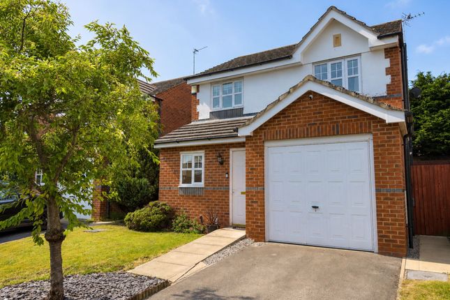 3 bed property, in Proudman Drive, £285,000