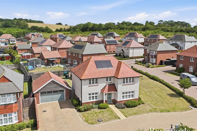 4 bed property, in Fieldwood Way, £750,000