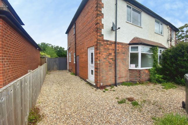 2 bed property, in Beeston Road, £165,000