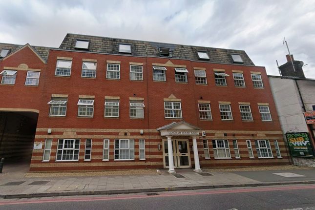 1 bed property, in Central Luton Buy To Let, £125,000