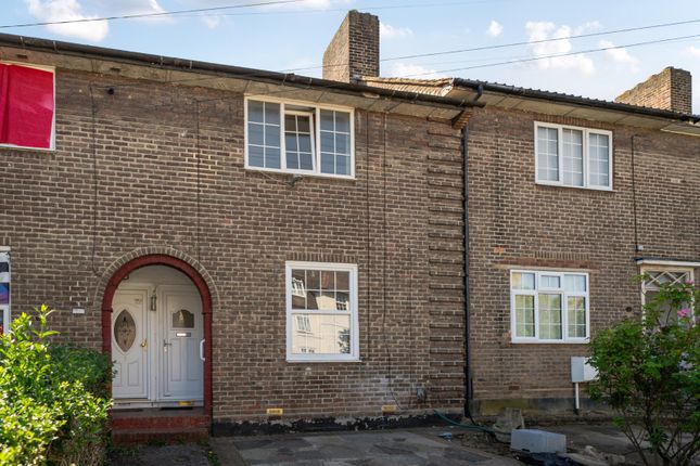 2 bed property, in Ballamore Road, £385,000