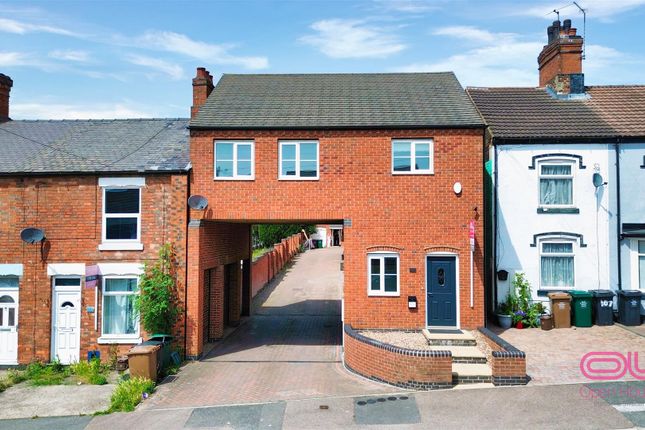2 bed property, in Swadlincote Road, £185,000
