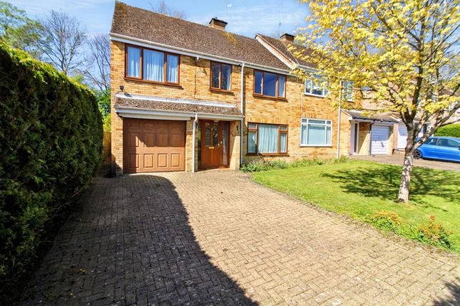 5 bed property, in Toms Turn, £625,000