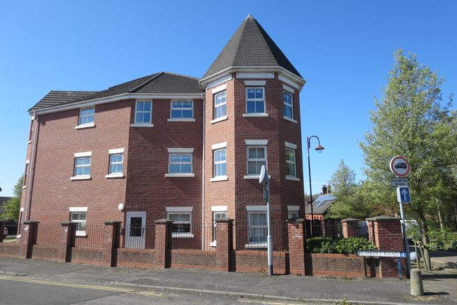 2 bed property, in Etruria Court, £110,000