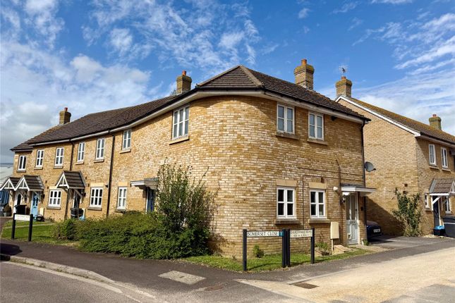 1 bed property, in Somerset Close, £100,000