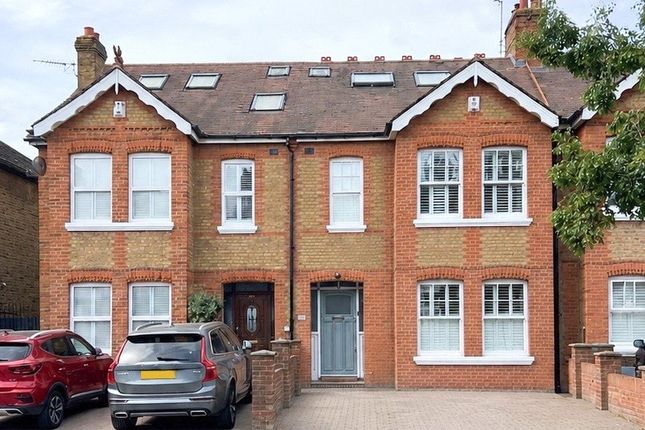 4 bed property, in Windmill Road, £1,395,000