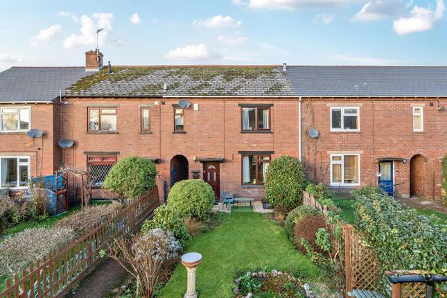 2 bed property, in Hill Crest, £200,000