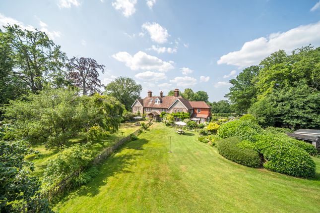 3 bed property, in Rookery Road, £700,000