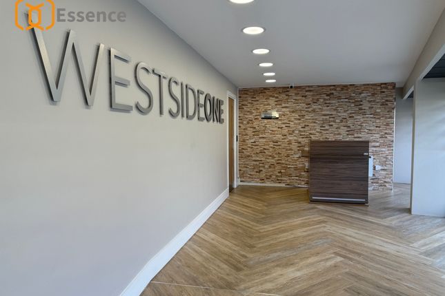 2 bed property, in Suffolk Street Queensway, £174,950