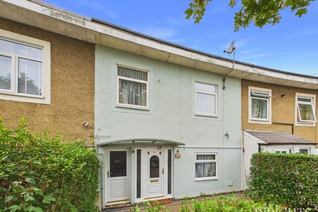 3 bed property, in Shallcross Crescent, £375,000
