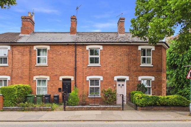 2 bed property, in Sansome Walk, £280,000