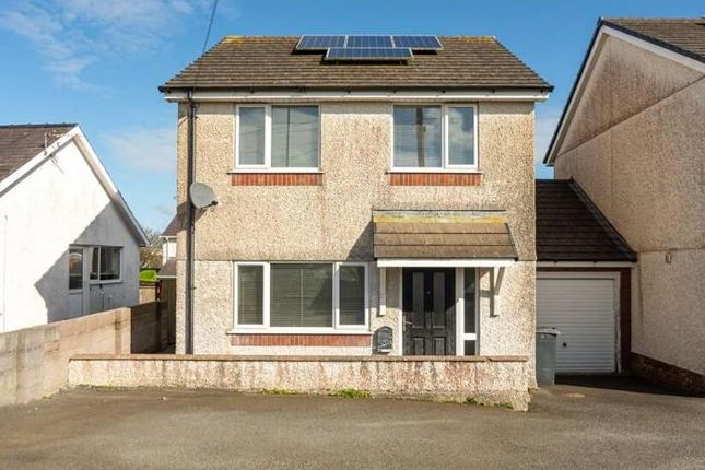 3 bed property, in Ffordd Cildwrn, £175,000