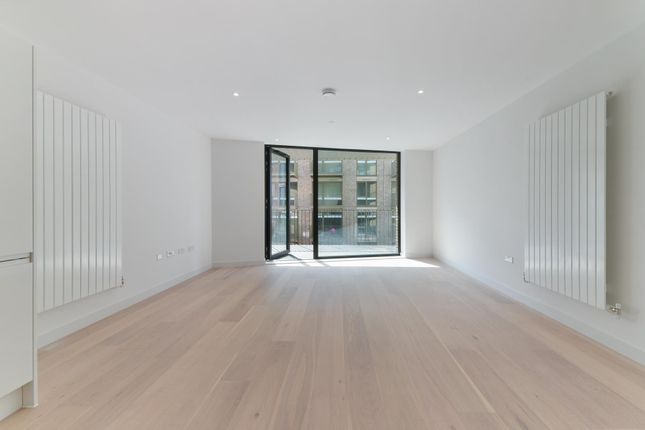 1 bed property, in Mercier Court, £375,000