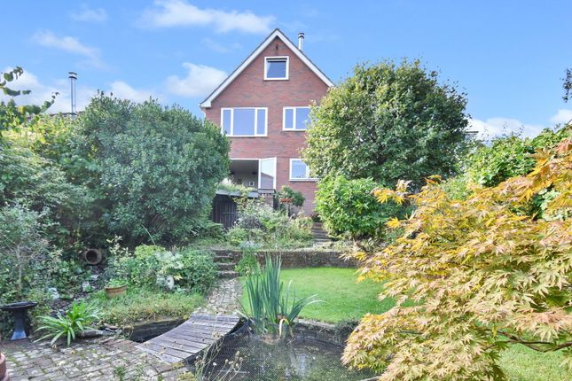 3 bed property, in Pierpoint Road, £725,000