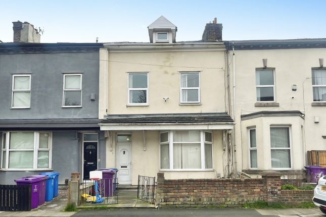 4 bed property, in Windsor Road, £170,000
