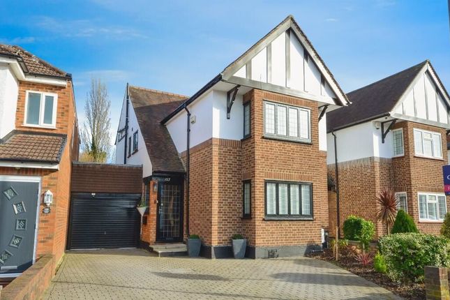 5 bed property, in 107 Pinner View, £780,000
