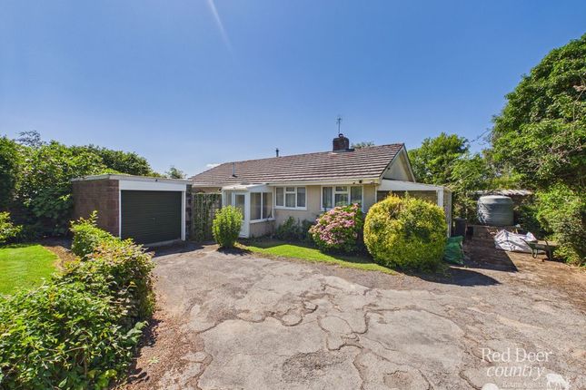3 bed property, in Bracken Edge, £350,000