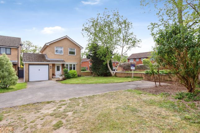 3 bed property, in Portesham Gardens, £400,000