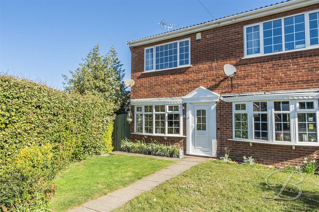 2 bed property, in Woodside Road, £215,000