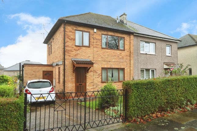 3 bed property, in Sharrard Close, £70,000