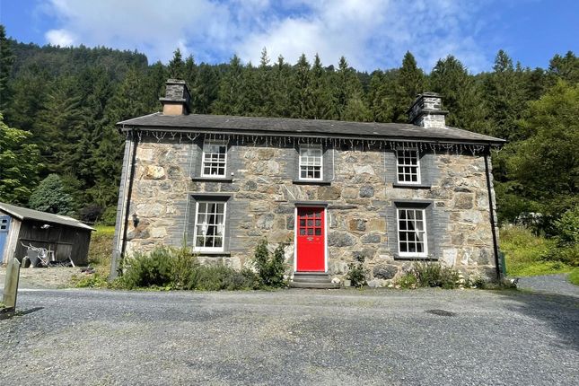 4 bed property, in Aberllefenni, £700,000