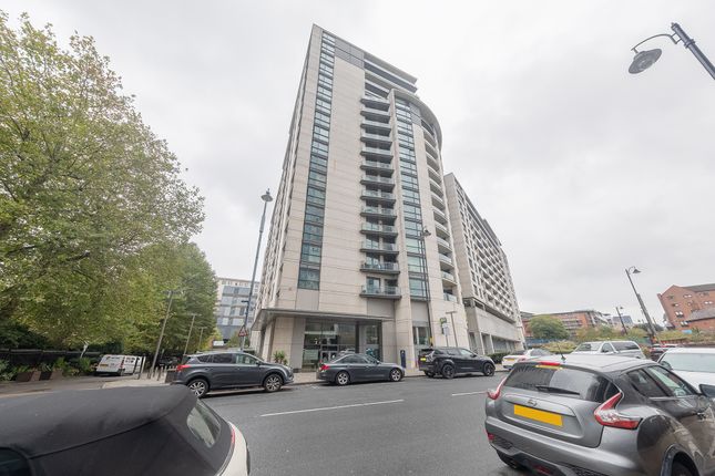 1 bed property, in Holliday Street, £150,000