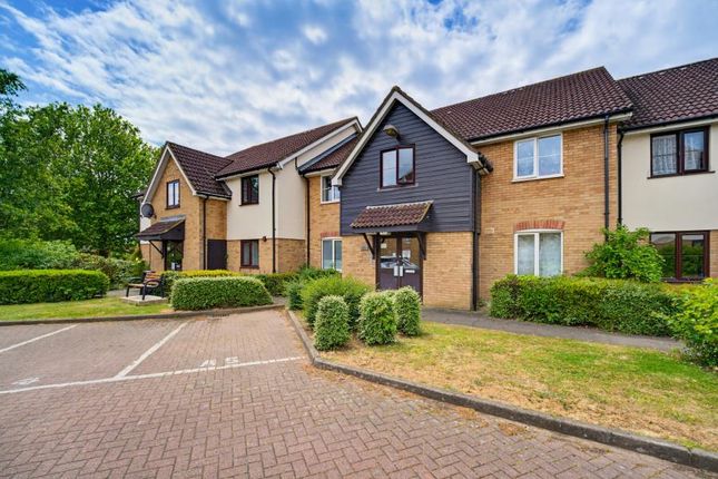 1 bed property, in Vicarsbridge Close, £275,000