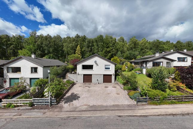 3 bed property, in Strathspey Drive, £330,000