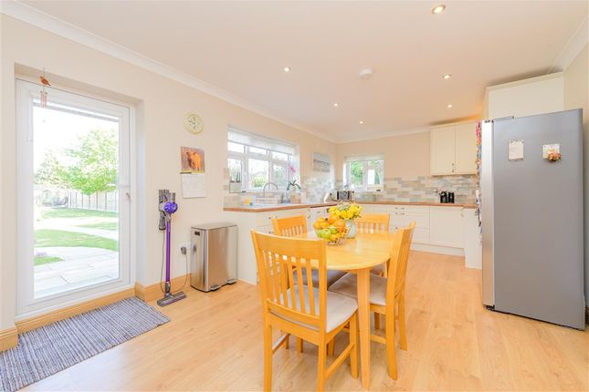 3 bed property, in Cheshunt Close, £750,000