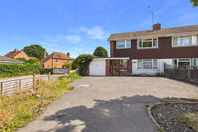 3 bed property, in Englefield Road, £375,000