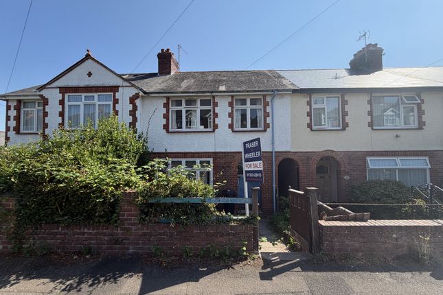 3 bed property, in Parkway, £245,000