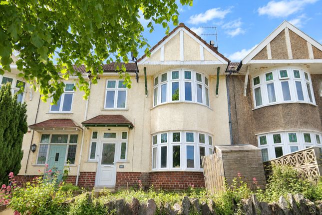 3 bed property, in Cranbrook Road, £679,950