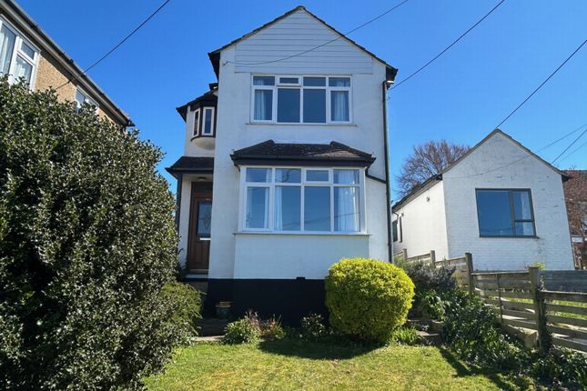 3 bed property, in Glentrammon Road, £575,000