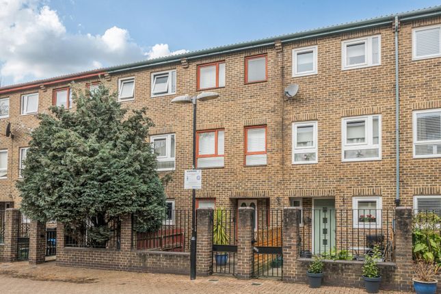 3 bed property, in Lambeth Walk, £725,000