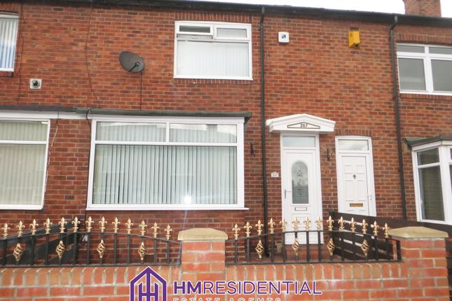 3 bed property, in Commercial Road, £120,000
