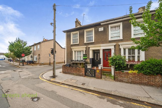 4 bed property, in Wandle Road, £550,000