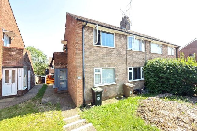 2 bed property, in Moreton Road North, £210,000