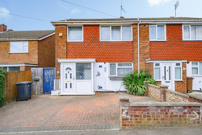 3 bed property, in Gooseberry Hill, £325,000