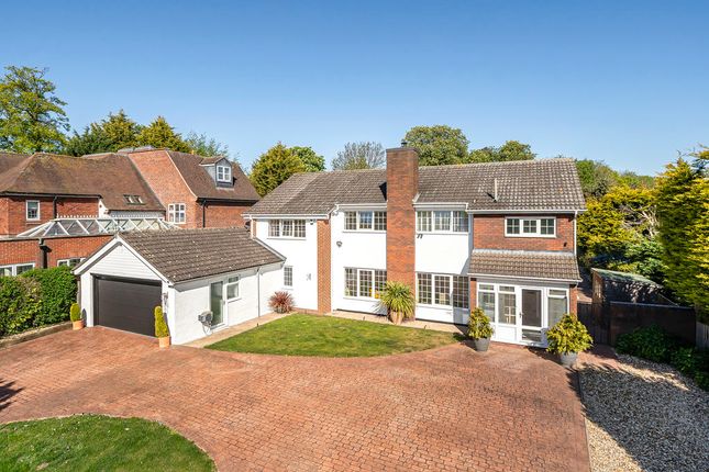 5 bed property, in Beechcroft, £625,000