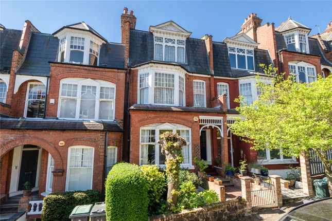 5 bed property, in Hillfield Park, £1,725,000
