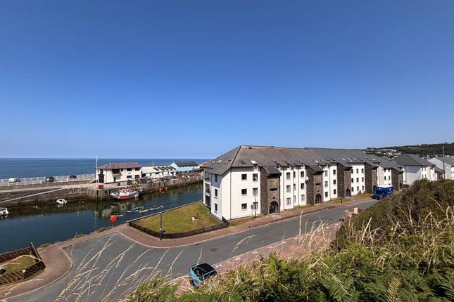 2 bed property, in Y Lanfa, £220,000