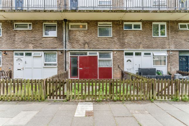 3 bed property, in Wellington Place, £95,000