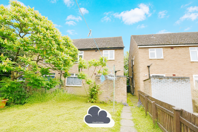 2 bed property, in Selsey Close, £130,000