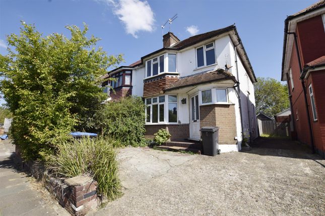 3 bed property, in Harrow Road, £595,000