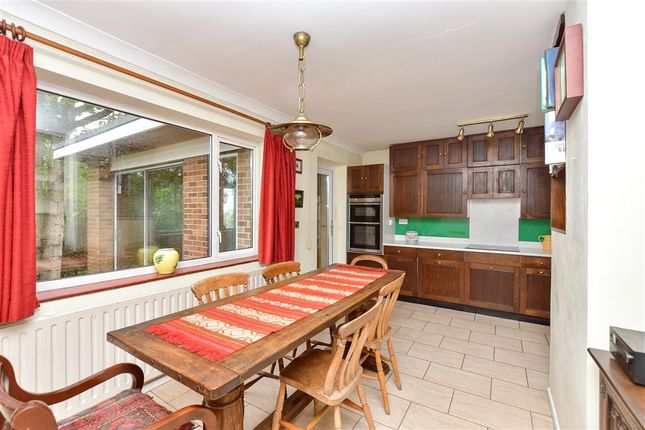 6 bed property, in Lords Wood Lane, £500,000