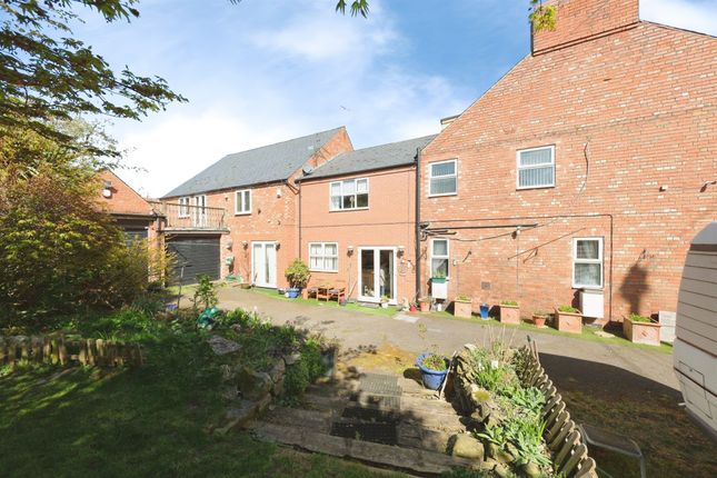4 bed property, in North Street, £425,000