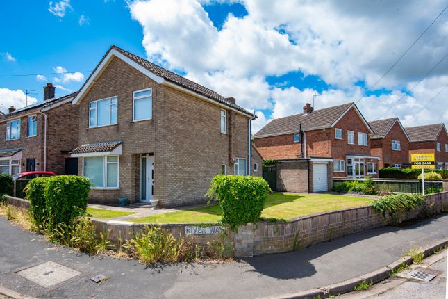3 bed property, in Riverway, £179,950